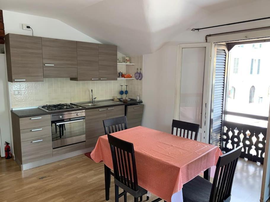 Casa Rino: Vacanze In Casetta...... Dongo Exteriér fotografie